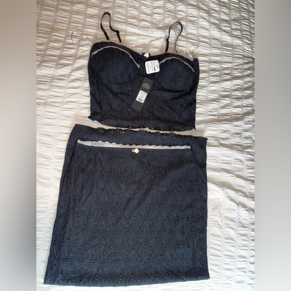 Black fashion Nova Lace midi skirt and tank set size M